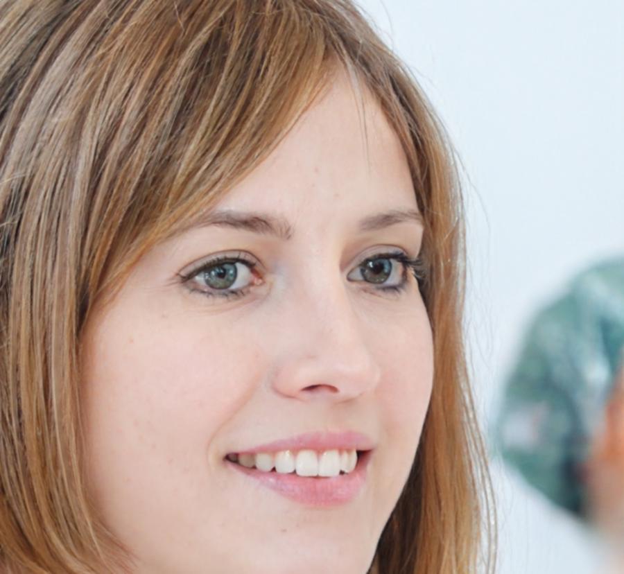 Finanzexpertin Dr. Sarah Weber